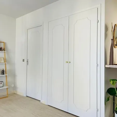 Апартаменти 17bijou-plage Антіб